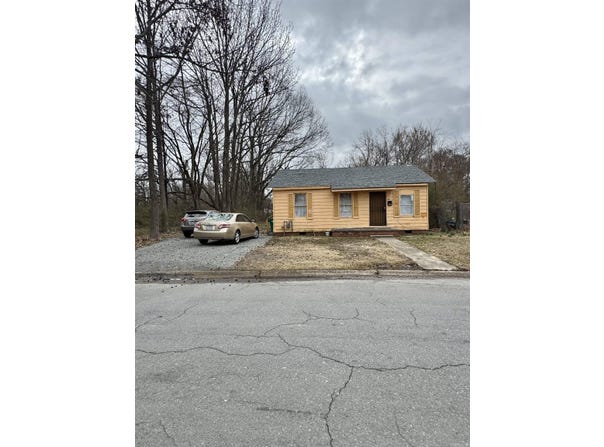 1815 E Circle Drive, Pine Bluff, AR 71603