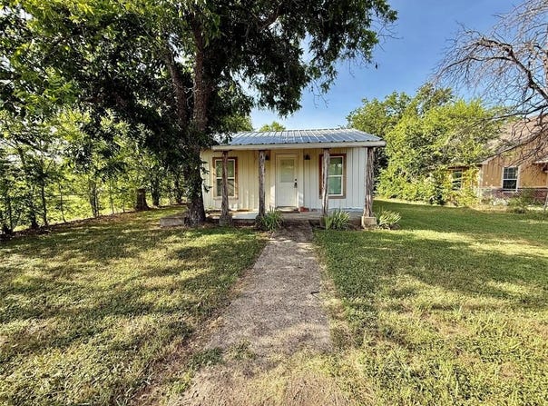 1016 SE 3rd Street, Mineral Wells, TX 76067