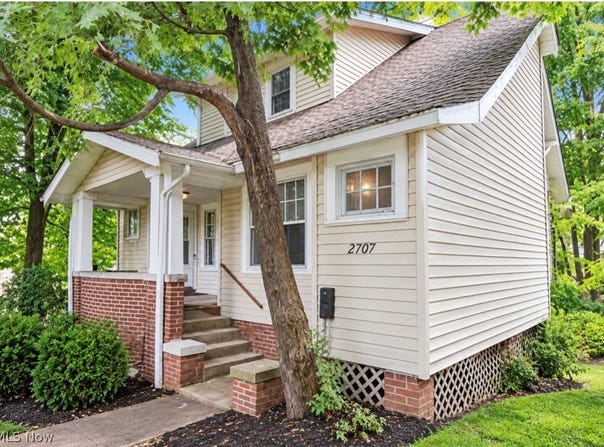 2707 Noble Road, Cleveland Heights, OH 44121