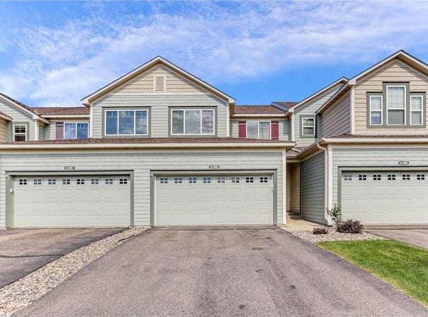 3129 Countryside Avenue, Woodbury, MN 55129