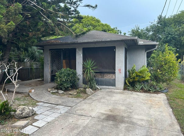 431 Sheldon Street, New Smyrna Beach, FL 32168