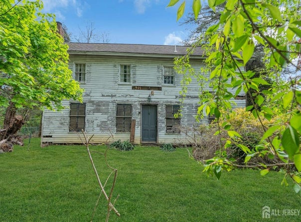 8 Church Street, Middletown, NJ 07748