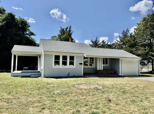 14 Old Meeting House Road, East Falmouth, MA 02536