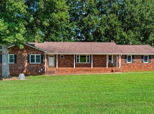 111 Earnhart Road, Pinnacle, NC 27043