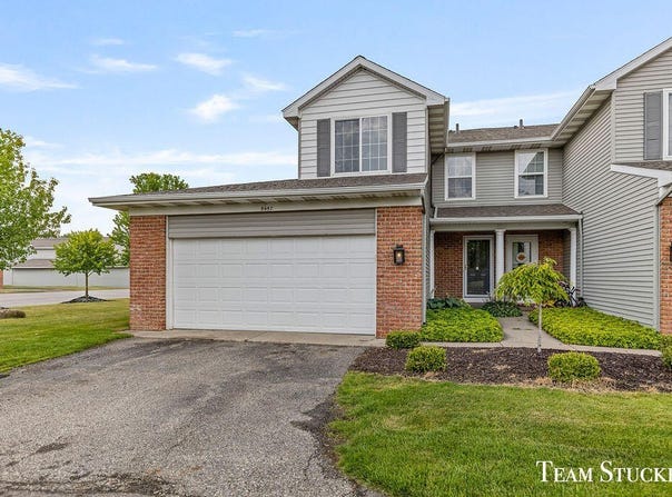 5457 Rivertown Circle SW, Wyoming, MI 49418