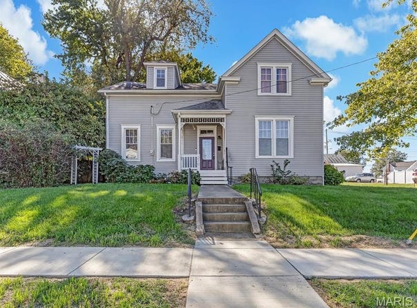 210 W 4th Street, Waterloo, IL 62298