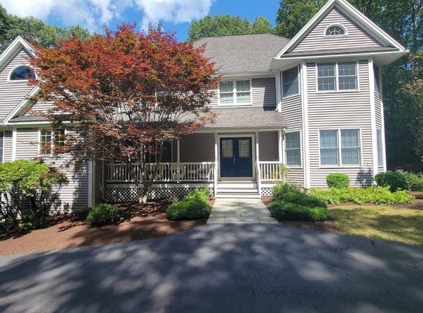 10   Winton Farm Road, Newtown, CT 06470