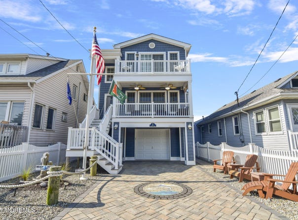 63 Farragut Avenue, Seaside Park, NJ 08752
