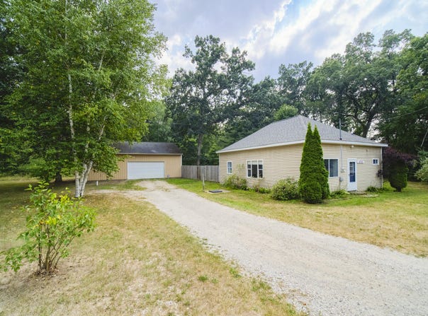 6719 E E 1st St Street, Branch, MI 49402