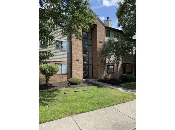 4351 Village Parkway Circle W, Indianapolis, IN 46254