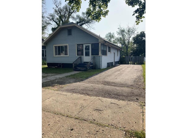 1027 Ogden Avenue, Benton Harbor, MI 49022