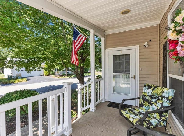239 Victorian Way, Manchester, NH 03104