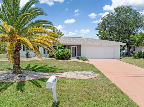3423 CONWAY BOULEVARD, PORT CHARLOTTE, FL 33952