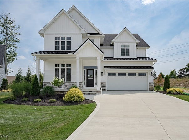 592 Magnolia Court, Mayfield Village, OH 44143