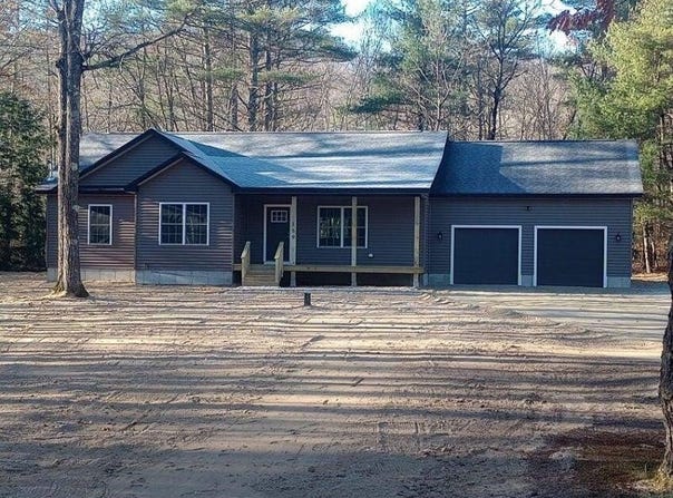 87 King Street, Oxford, ME 04270