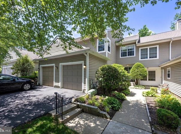 256 STANTON COURT, GLEN MILLS, PA 19342