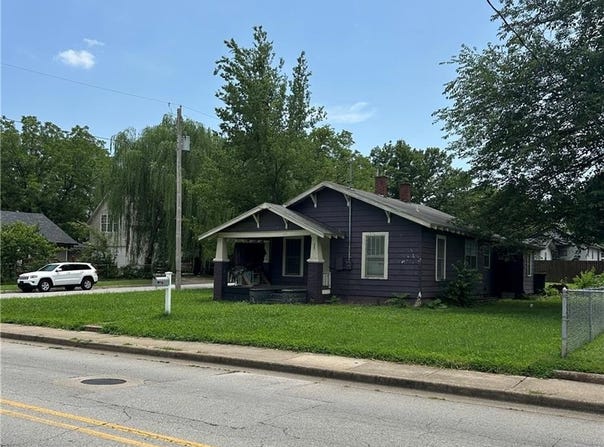 323 Caudle  AVE, Springdale, AR 72764