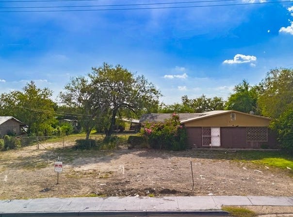 1850 Eidson Road, Eagle Pass, TX 78852