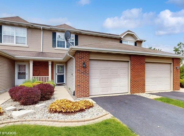 1756 Autumn Court, Dyer, IN 46311