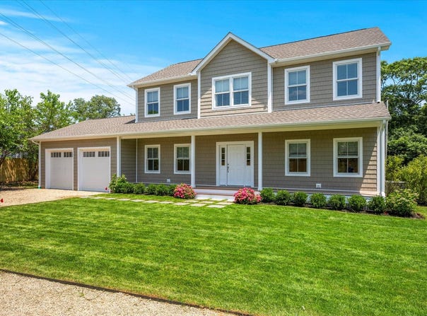 7 Fanning Avenue, Hampton Bays, NY 11946