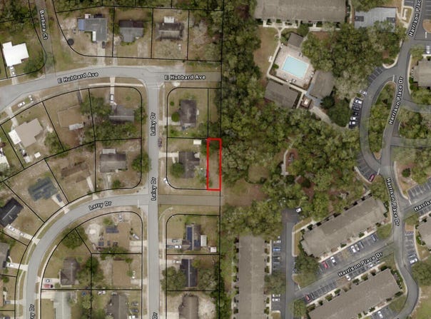 Larry Drive, Deland, FL 32724