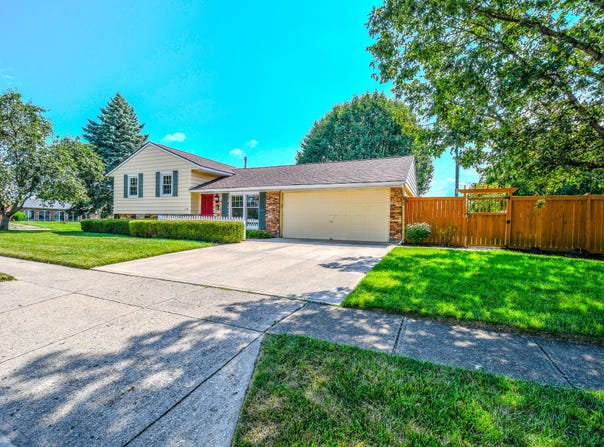 1138 Edgebrook Avenue, New Carlisle, OH 45344