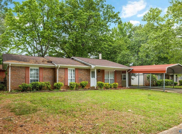 3612 White Oak Way SW, Huntsville, AL 35805