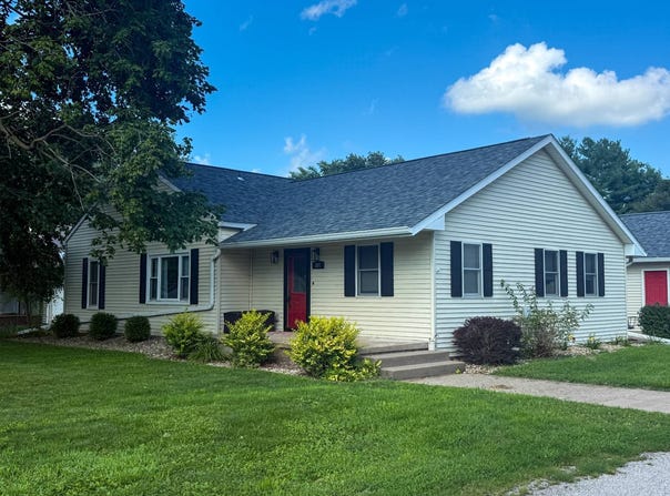 801 North 10th Street, Monmouth, IL 61462