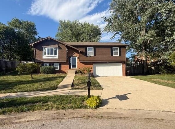 2110 Woodford Drive, Richmond, KY 40475