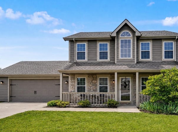 335 W 26th Street, Eudora, KS 66025