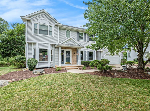1055 Dogwood Meadows Drive SE, Ada, MI 49301