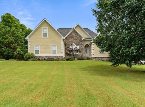 230 Hardwood Court, Adairsville, GA 30103