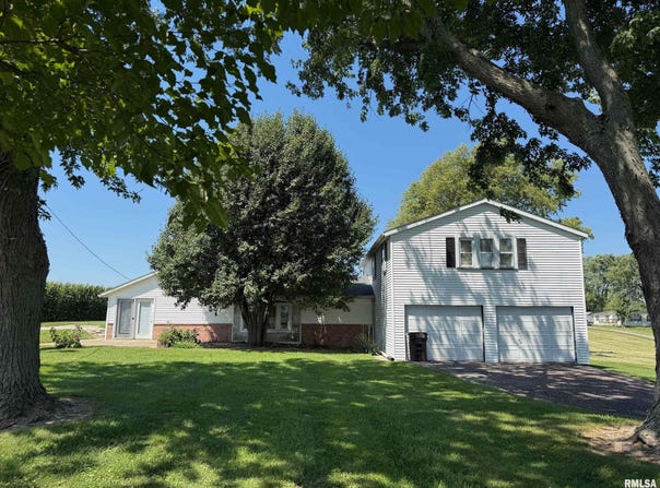 3507 SMITH Road, Pleasant Plains, IL 62677