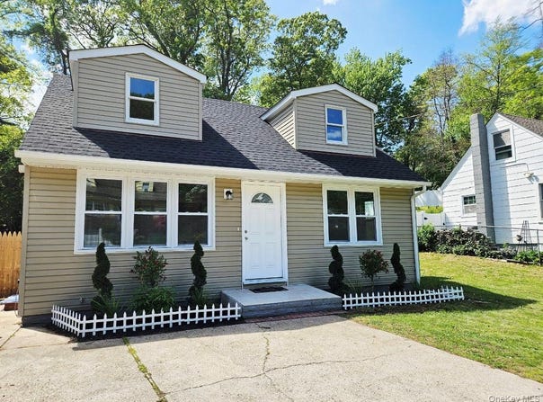 181 Vernon Valley Road, East Northport, NY 11731
