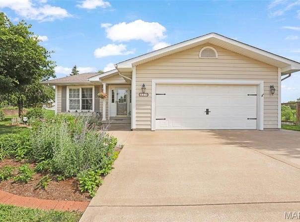 428 Sandpiper Lane, Grafton, IL 62037