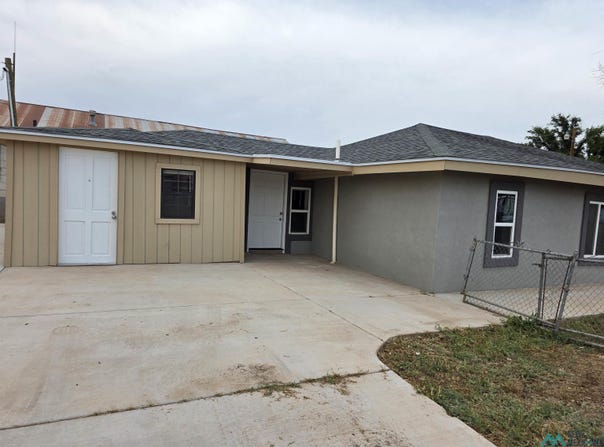 210 S Montana Avenue, Roswell, NM 88203