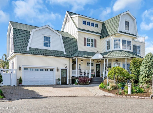 221 Magnolia Drive, Bayville, NJ 08721