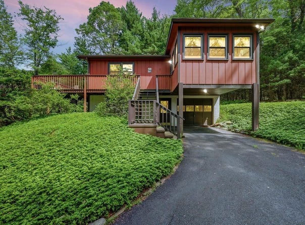 7319 Moss Drive, Swiftwater, PA 18370