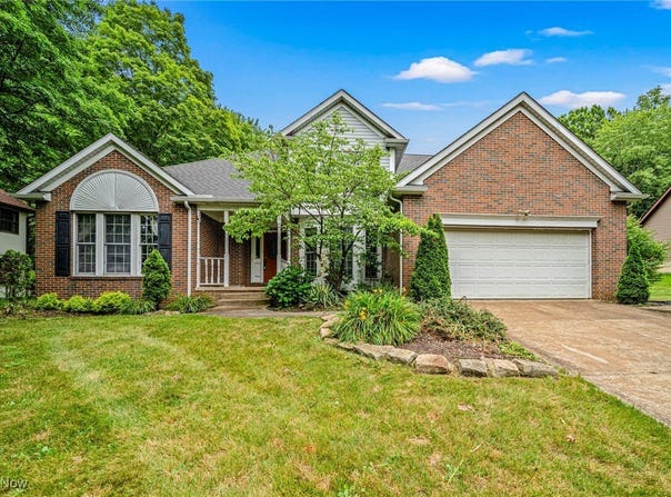 2885 Valley Road, Cuyahoga Falls, OH 44223