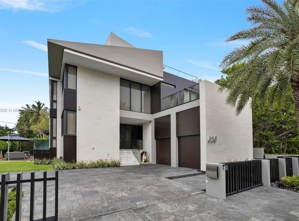 610 Harbor Cir, Key Biscayne, FL 33149