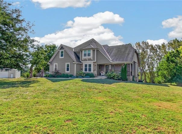 19311 Raffurty Street, Pleasant Hill, MO 64080