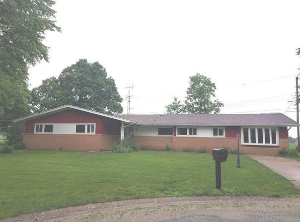 34 Walnut Circle, Tuscola, IL 61953