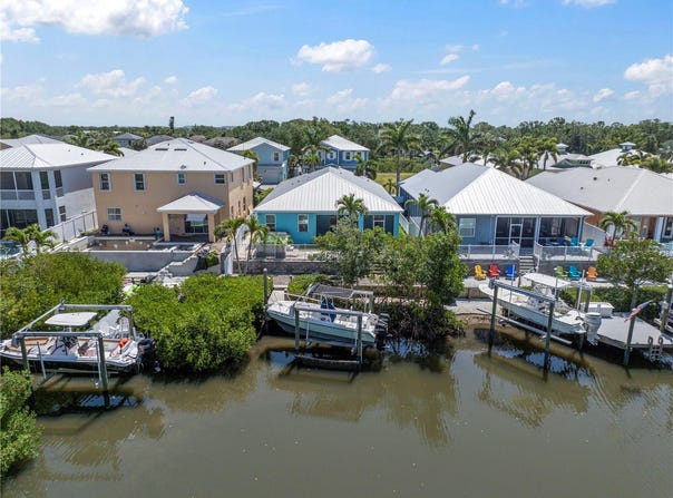 424 BAHAMA GRANDE BOULEVARD, APOLLO BEACH, FL 33572