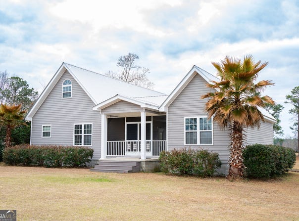 765 Max Deen Drive, Baxley, GA 31513
