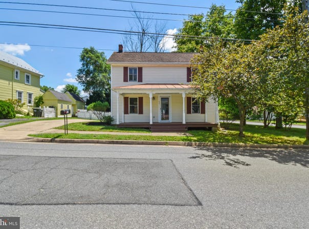 11 KIRCHE STREET, LOVETTSVILLE, VA 20180