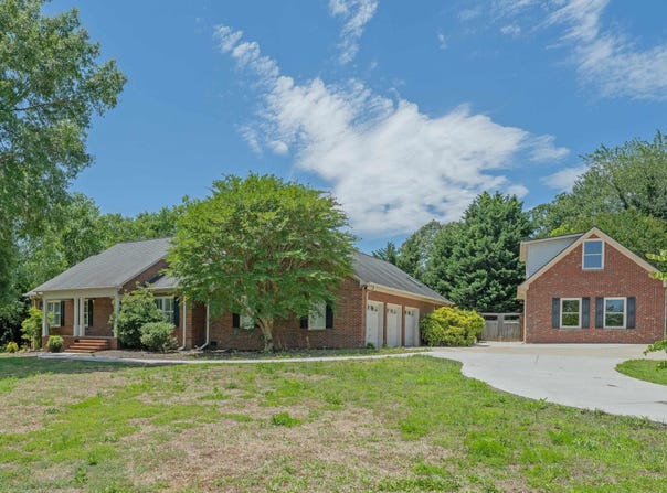 322 N Rutherford Road, Greer, SC 29651