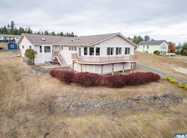 382 Discovery View Dr, Sequim, WA 98382
