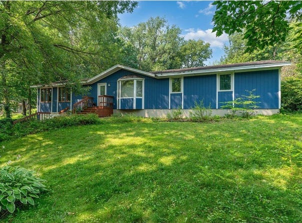 6630 Maple Drive, Rockford, MN 55373