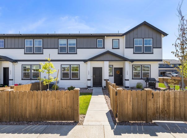 1226 NW Upas Place, Redmond, OR 97756