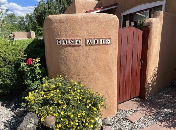 525 La Lomita, Taos, NM 87571